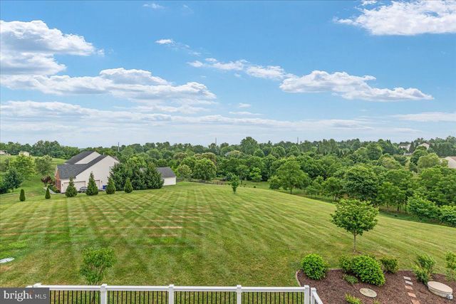 38786 RAMBLING FARM DR, Hamilton, VA 20158