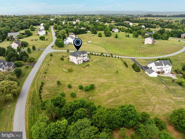 38786 RAMBLING FARM DR, Hamilton, VA 20158