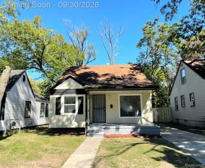 16442 Pembroke Avenue, Detroit, MI 48235