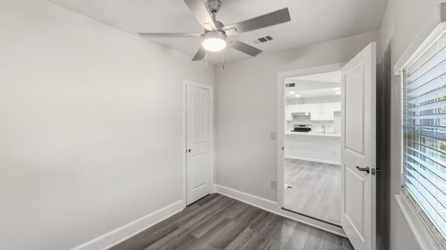 920 Carom Way, Dallas, TX 75217