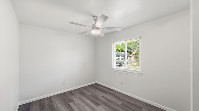920 Carom Way, Dallas, TX 75217