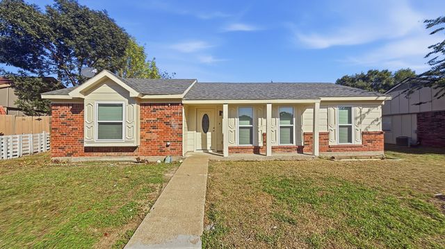 920 Carom Way, Dallas, TX 75217