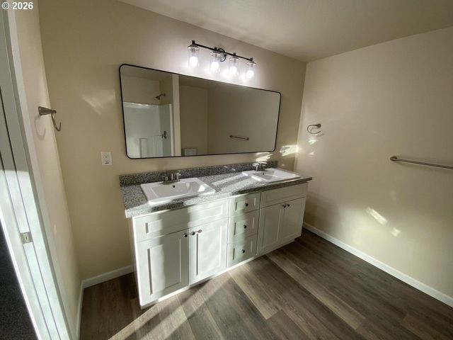 3360 bryson Way, Medford, OR 97504