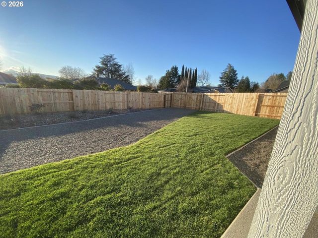 3360 bryson Way, Medford, OR 97504