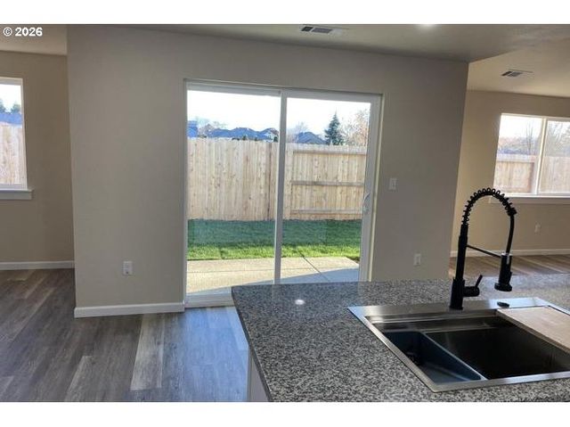 3360 bryson Way, Medford, OR 97504