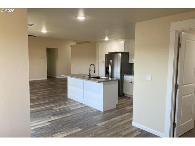 3360 bryson Way, Medford, OR 97504