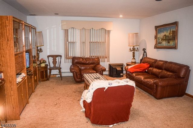 7 Walray Ave, North Haledon Boro, NJ 07508