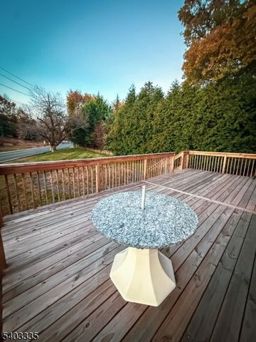 7 Walray Ave, North Haledon Boro, NJ 07508