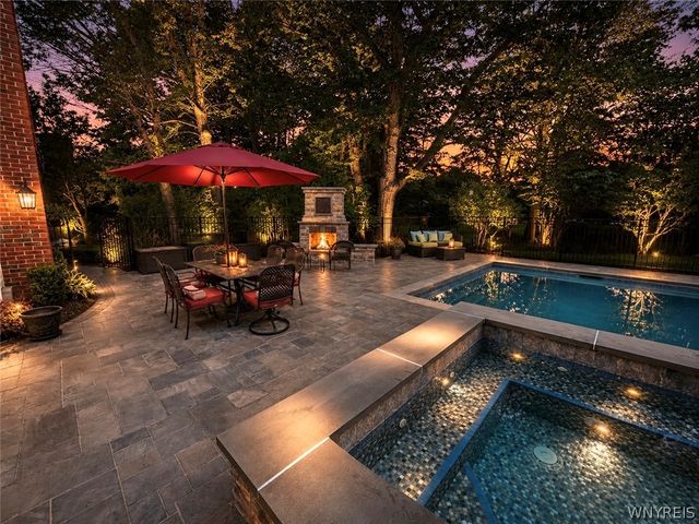 9680 Rocky Point, Clarence, NY 14031