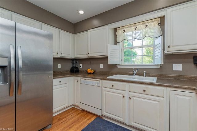 3702 Creek Point Way, Greensboro, NC 27407