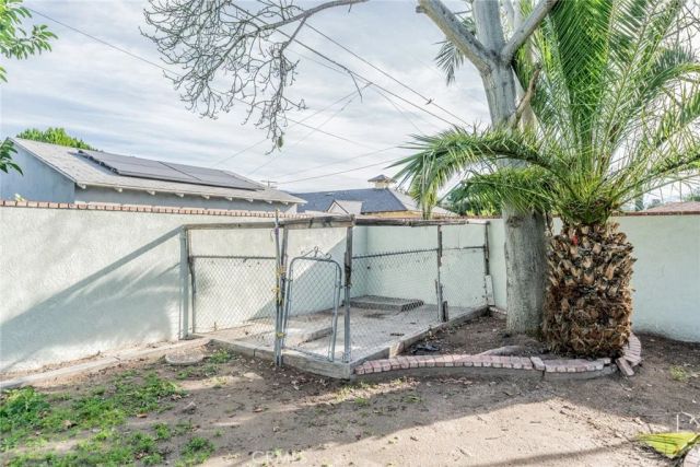 1232 W Alexander Avenue, San Bernardino, CA 92405