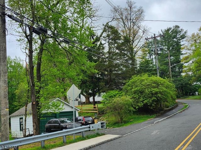 56 Orton Rd, West Caldwell Twp., NJ 07006