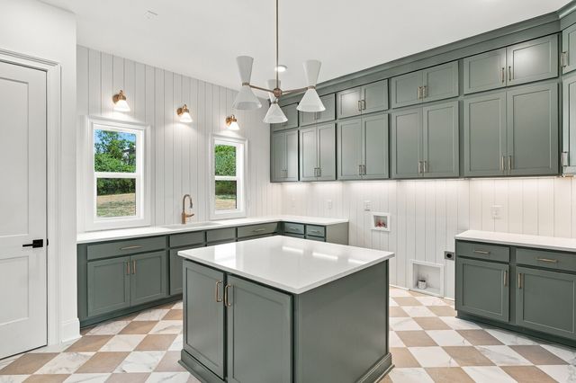 713 Adkisson Ln, Nashville, TN 37205