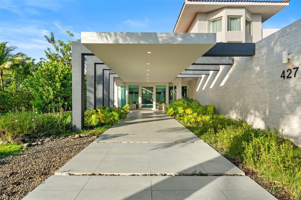 Image 1 of property listing at 427 DORADO BEACH EAST, Dorado, PR 00646