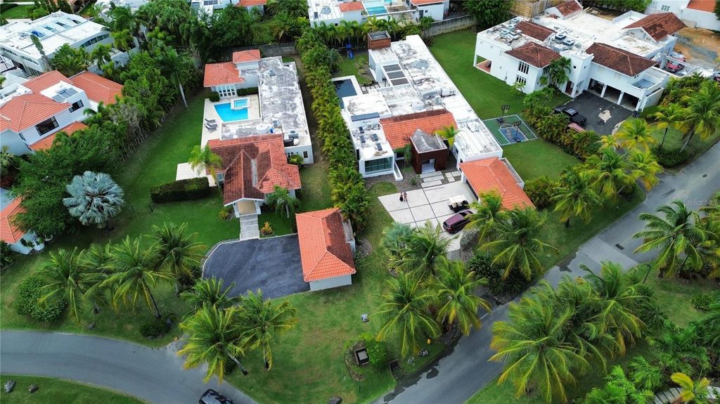 Image 61 of property listing at 427 DORADO BEACH EAST, Dorado, PR 00646