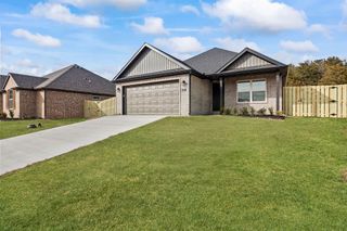 340 W Smith Street, West Fork, AR 72774