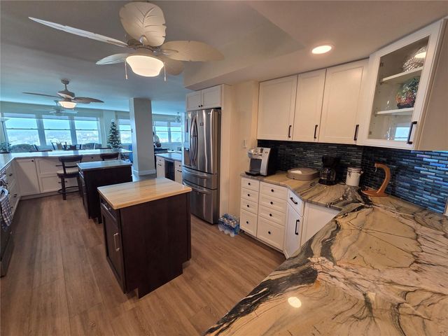 5200 BRITTANY DR. S 1510, St Petersburg, FL 33715