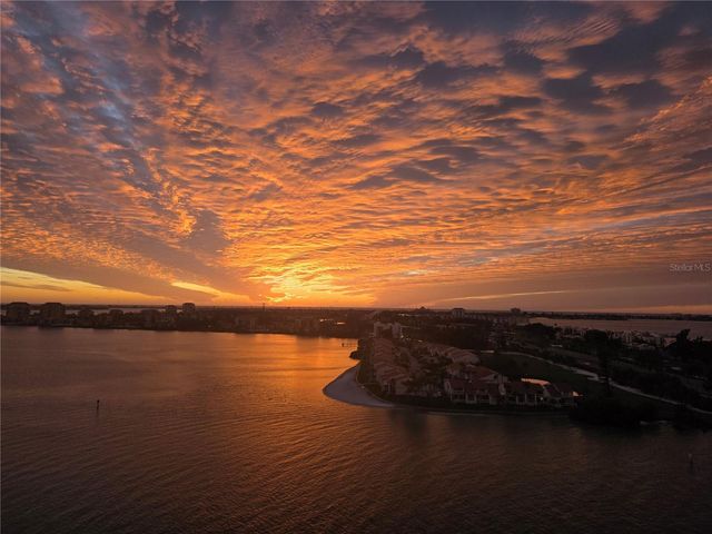 5200 BRITTANY DR. S 1510, St Petersburg, FL 33715