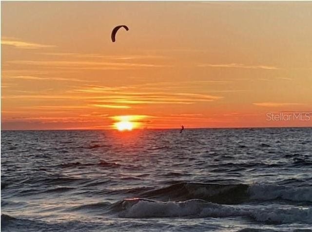 5200 BRITTANY DR. S 1510, St Petersburg, FL 33715