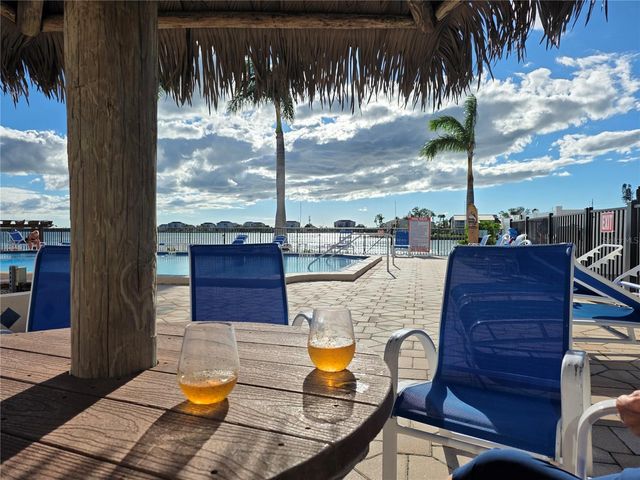 5200 BRITTANY DR. S 1510, St Petersburg, FL 33715