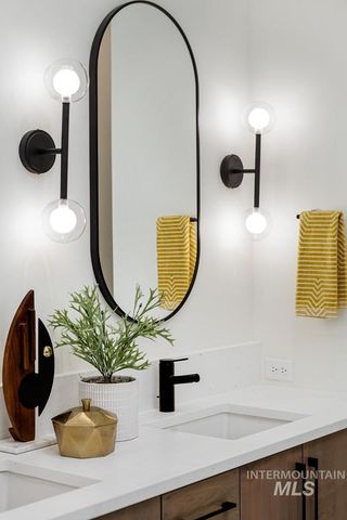 9835 Meadow Park Blvd, Middleton, ID 83644