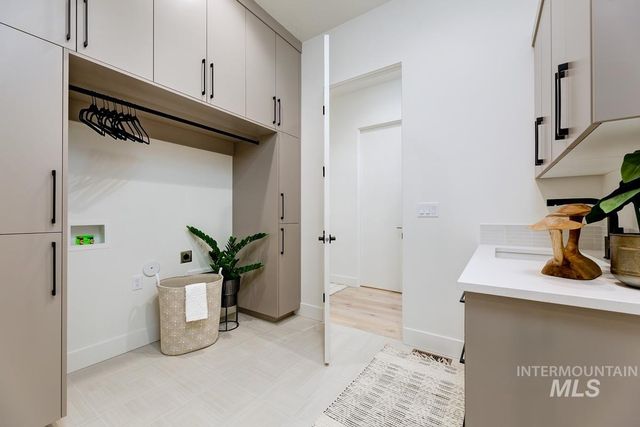 9835 Meadow Park Blvd, Middleton, ID 83644