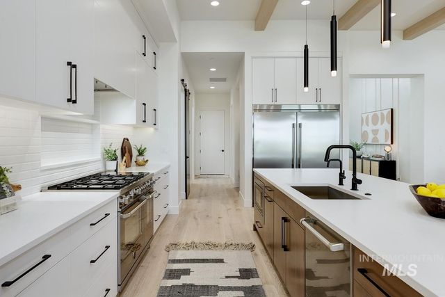 9835 Meadow Park Blvd, Middleton, ID 83644