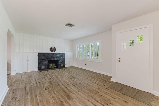 1310 La Faunce WAY, Fort Myers, FL 33919