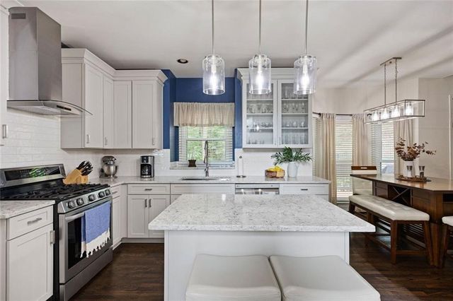 512 Cypress Pointe, Woodstock, GA 30189