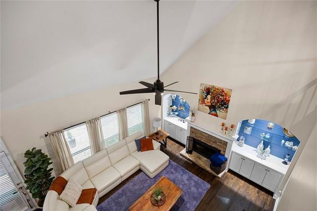 512 Cypress Pointe, Woodstock, GA 30189