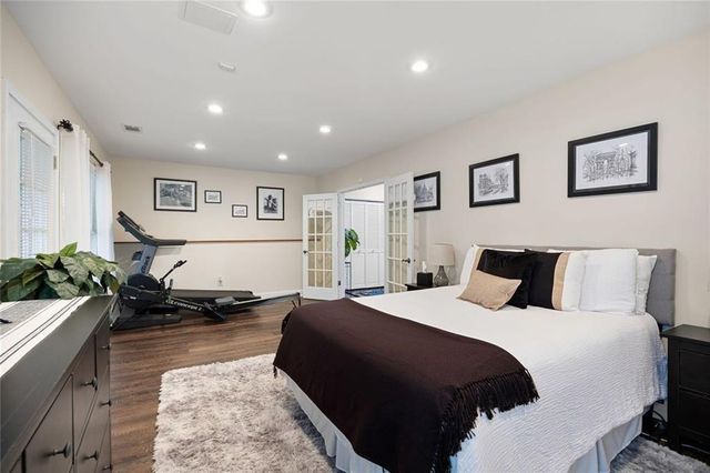 512 Cypress Pointe, Woodstock, GA 30189