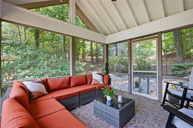512 Cypress Pointe, Woodstock, GA 30189