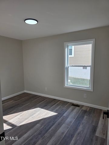 305 Johnston Avenue, Bristol, TN 37620
