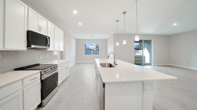 93 Beacon Mill Ln, Palm Coast, FL 32137