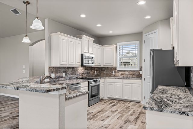 6620 Pinehurst Drive, Granbury, TX 76049