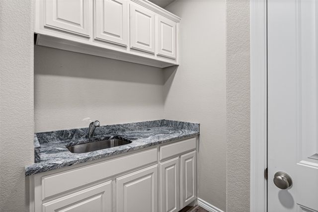 6620 Pinehurst Drive, Granbury, TX 76049