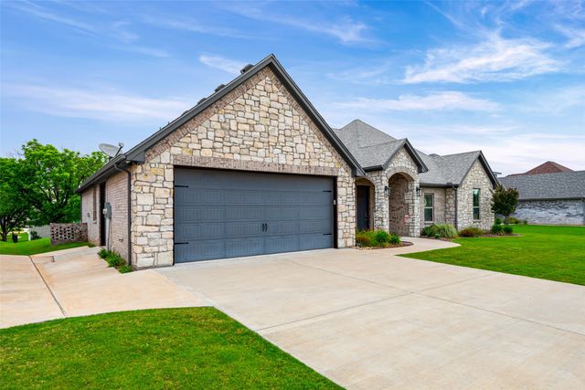 6620 Pinehurst Drive, Granbury, TX 76049