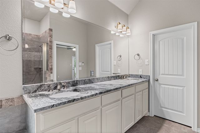 6620 Pinehurst Drive, Granbury, TX 76049