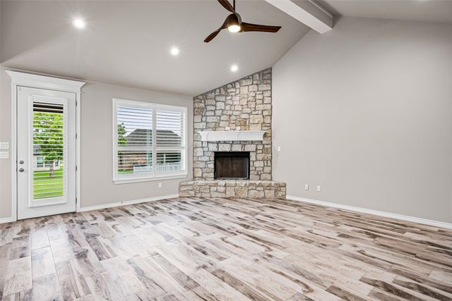 6620 Pinehurst Drive, Granbury, TX 76049
