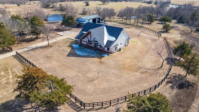 1205 Northshore Lane, Valley View, TX 76272