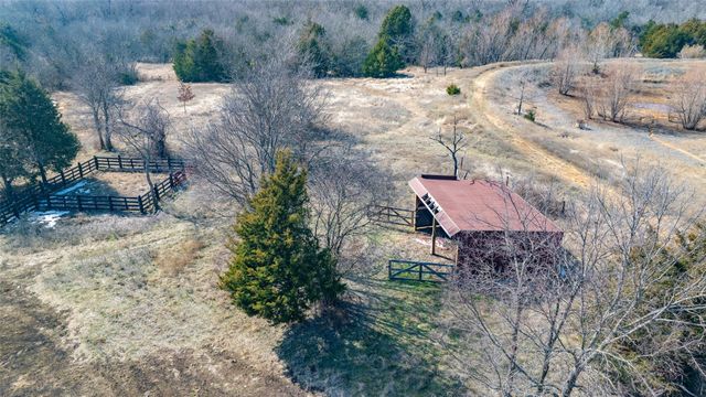 1205 Northshore Lane, Valley View, TX 76272