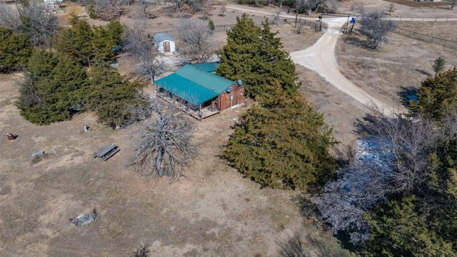 1205 Northshore Lane, Valley View, TX 76272