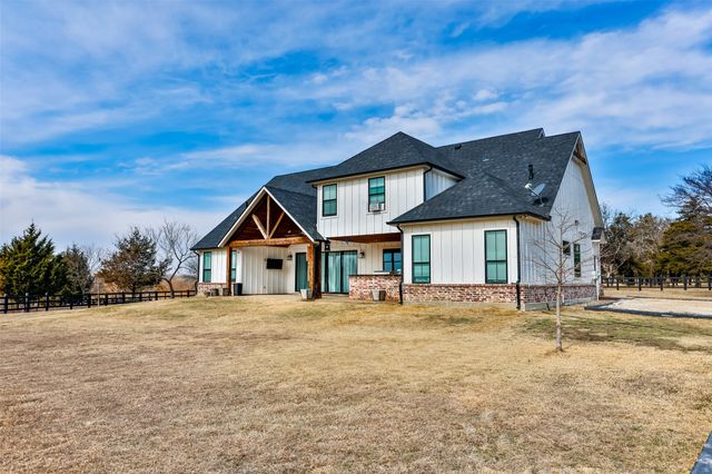 1205 Northshore Lane, Valley View, TX 76272