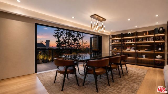 8721 Sunset Plaza Terrace, West Hollywood, CA 90069