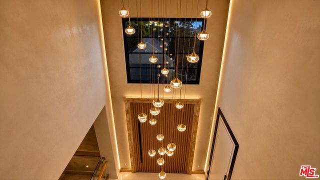 8721 Sunset Plaza Terrace, West Hollywood, CA 90069