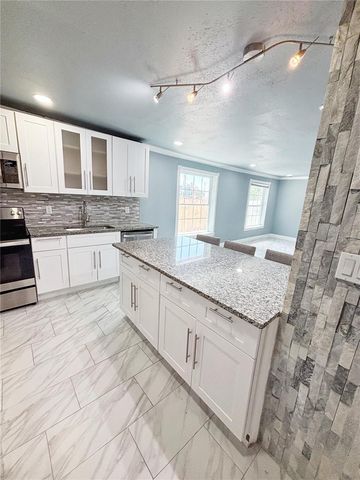 3427 16TH AVENUE S, St Petersburg, FL 33711
