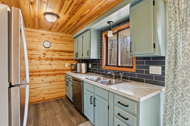 249 W Miller Road, Midland, MI 48640
