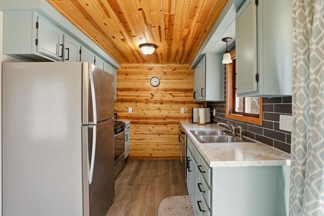 249 W Miller Road, Midland, MI 48640