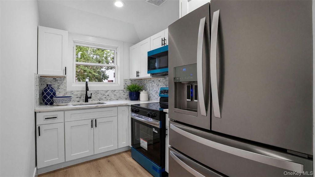 3343 Mickle Avenue, Bronx, NY 10469 — photo 3