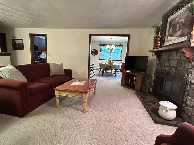 58 Summer Hill Rd, Maynard, MA 01754